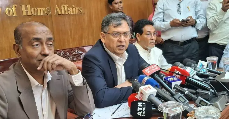 দু-একটি বাদে গণভোটসহ অন্তর্বর্তী সরকারের সব কর্মকাণ্ড বৈধতা পাচ্ছে: স্বরাষ্ট্রমন্ত্রী