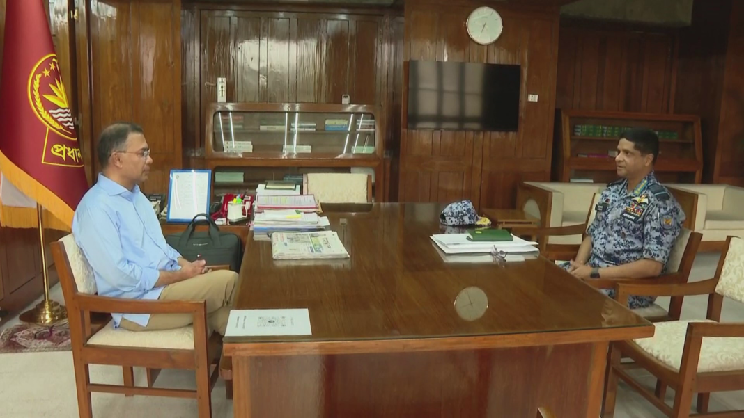 প্রধানমন্ত্রীর সঙ্গে বিমান বাহিনী প্রধানের সৌজন্য সাক্ষাৎ