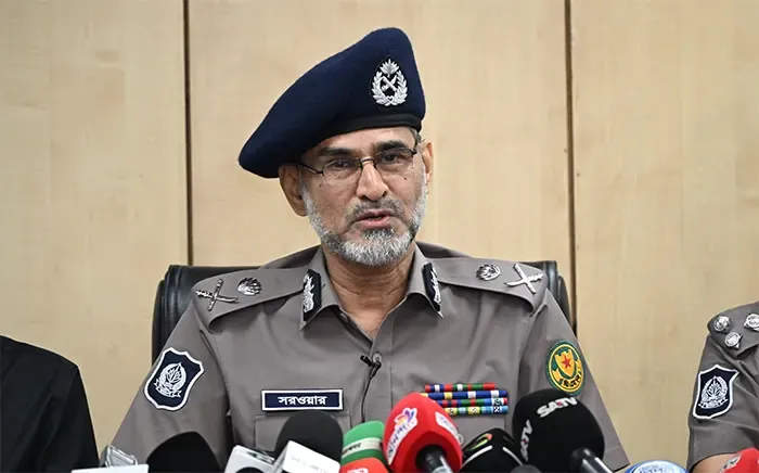 গত ৪৮ ঘণ্টায় ১৫২ চাঁদাবাজ আটক, রাজনৈতিক পরিচয় যাই হোক ছাড় নয়