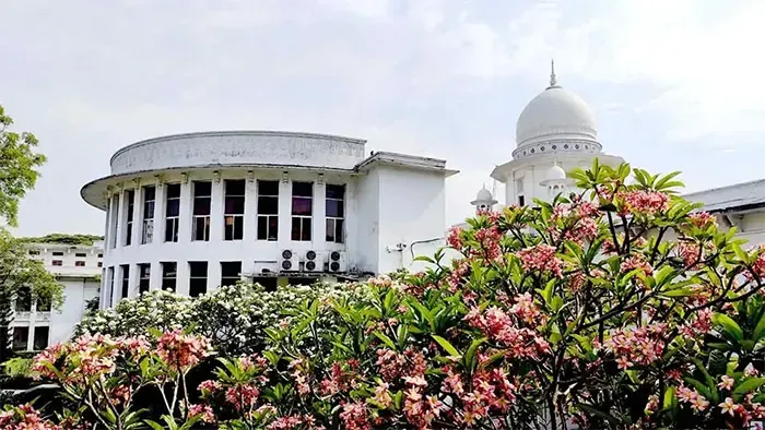 ফুটপাতে হকারদের জায়গা বরাদ্দ কেন অবৈধ নয়, জানতে চেয়ে হাইকোর্টের রুল