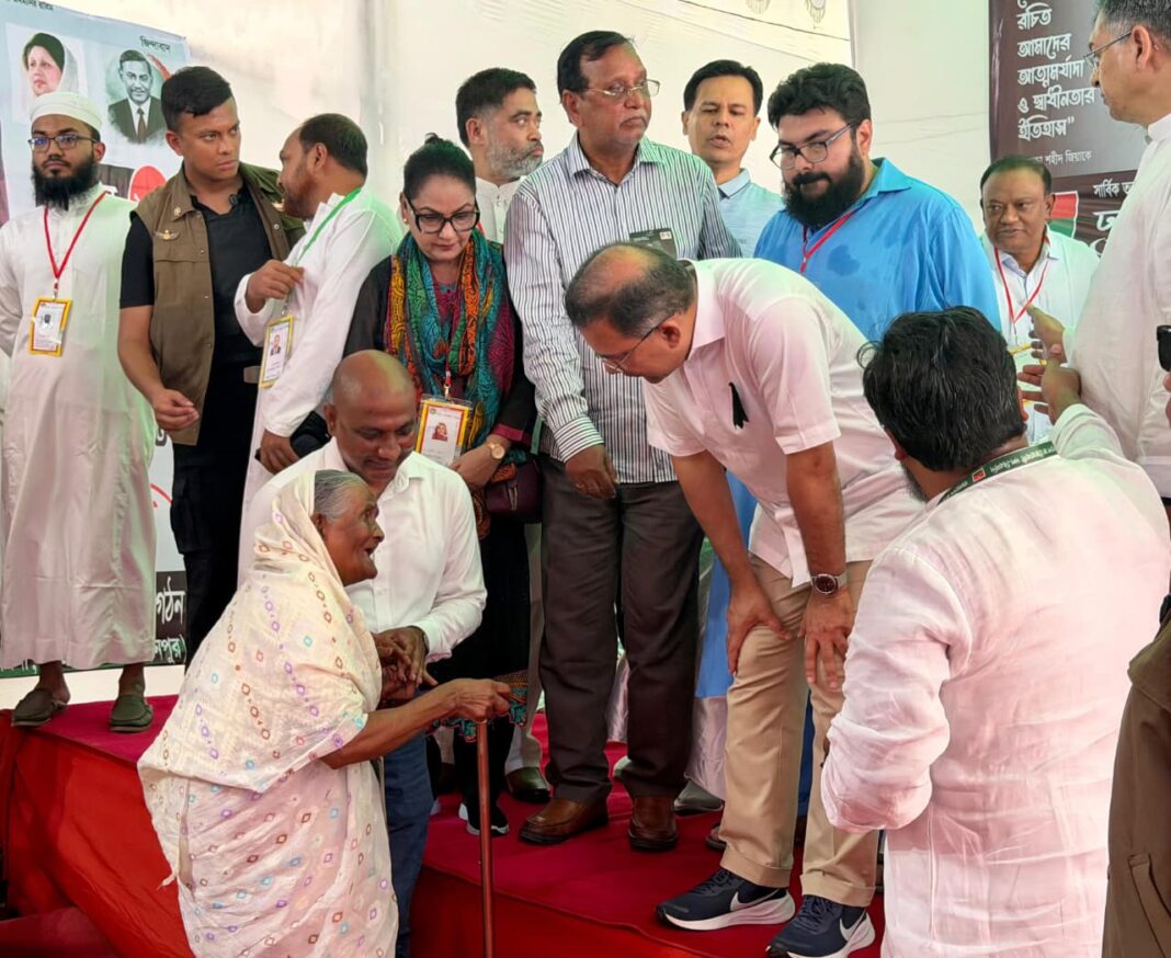 মাননীয় প্রধানমন্ত্রী তারেক রহমানকে কাছে পেয়ে ‘নূরজাহান বেগম’-এর স্বপ্নপূরণ!