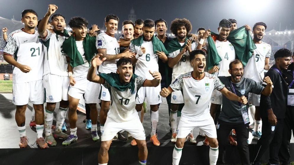 ৩ দিনের মধ্যেই নতুন কোচ পাচ্ছেন হামজারা, আলোচনায় আছেন যারা
