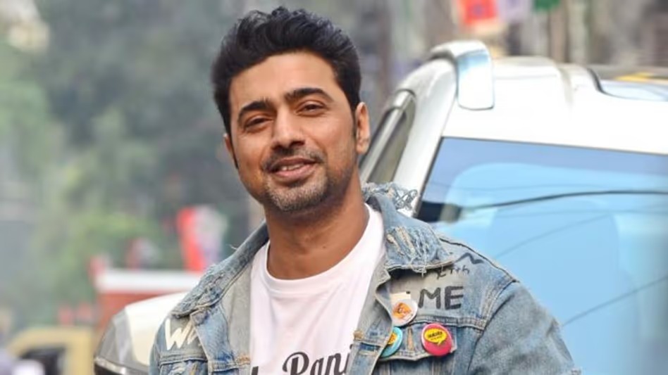 রাজনীতিতে আর জড়াতে চাই না, অভিনয়টাই করতে চাই: দেব
