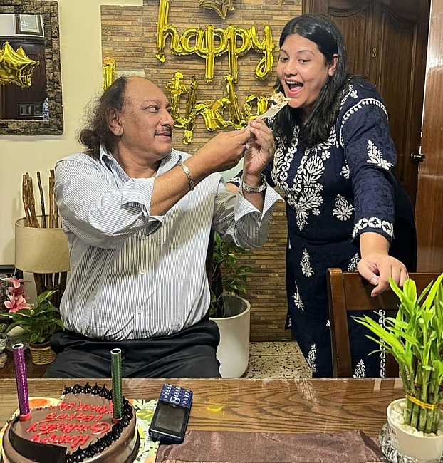 কারিনাকে বাঁচাতে সরকার ও সবার সহযোগিতা চাইলেন কায়সার হামিদ