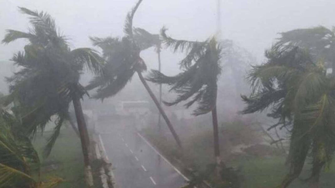 সন্ধ্যার মধ্যে ৮ অঞ্চলে ঝড় ও বজ্রসহ বৃষ্টির শঙ্কা