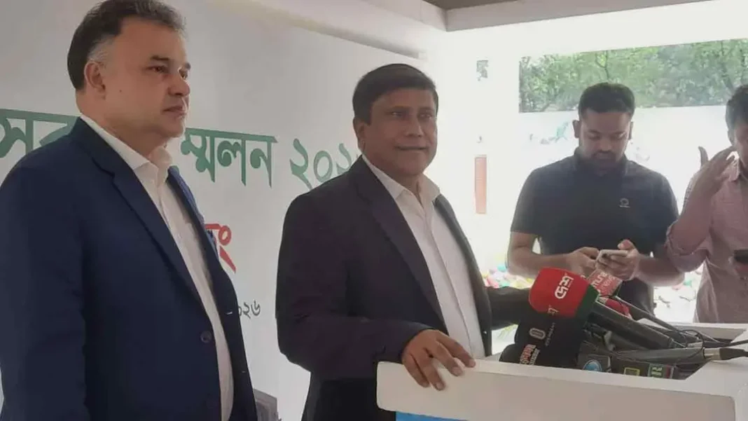 সশস্ত্র বাহিনীকে জনমুখী করতে প্রশাসকদের নির্দেশনা দেওয়া হয়েছে: প্রতিরক্ষা উপদেষ্টা