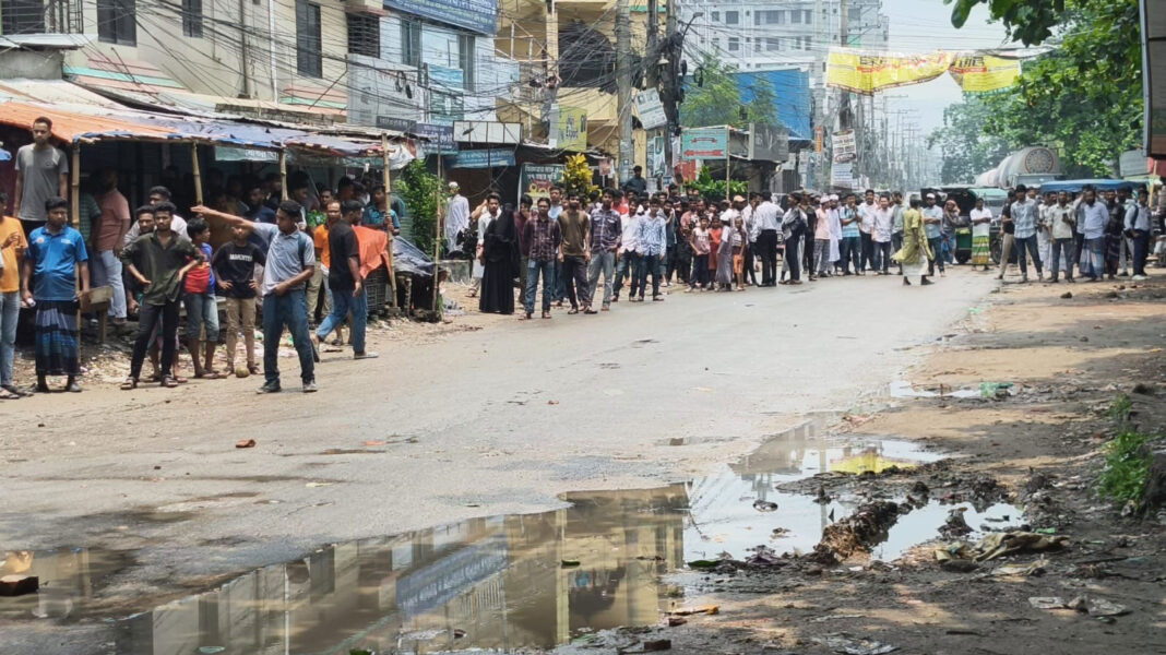 ডুয়েটে ভিসি অপসারণের দাবিতে সংঘর্ষ, পরিস্থিতি থমথমে