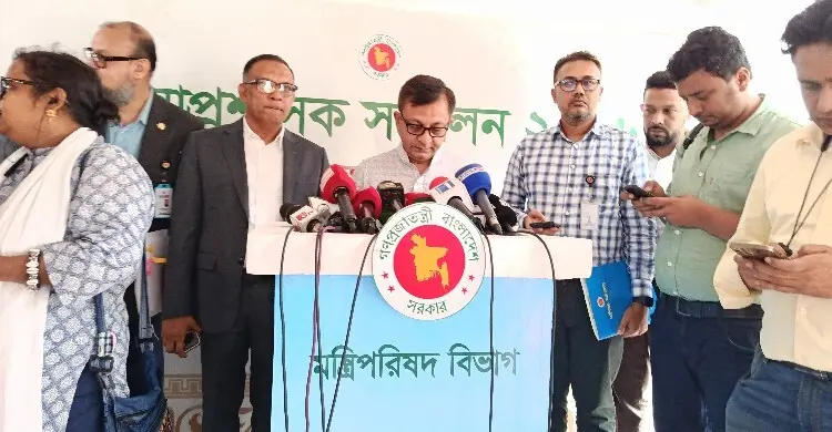 বাজার নিয়ন্ত্রণে ডিসিদের নজরদারি বাড়াতে বললেন বাণিজ্যমন্ত্রী