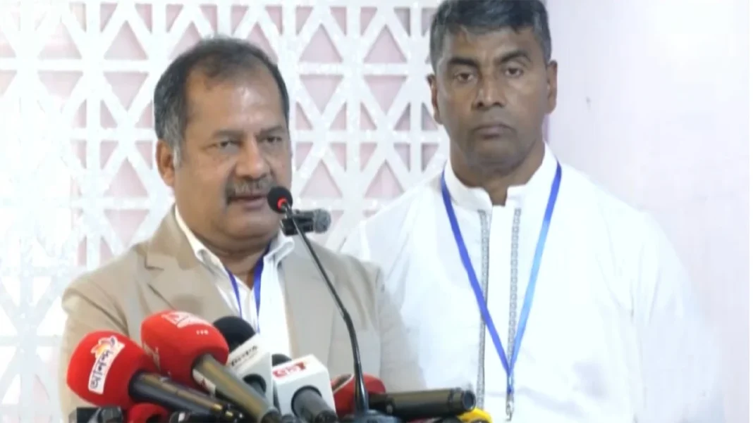 আ.লীগের ভঙ্গুর অর্থনীতির ভার সরকারকে বহন করতে হচ্ছে: তথ্যমন্ত্রী