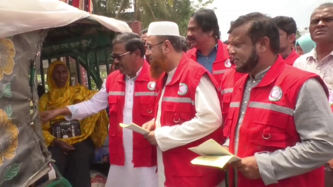 কুড়িগ্রামে হাম-রুবেলার টিকাদানে সচেতনতা বৃদ্ধির লক্ষ্যে লিফলেট বিতরণ