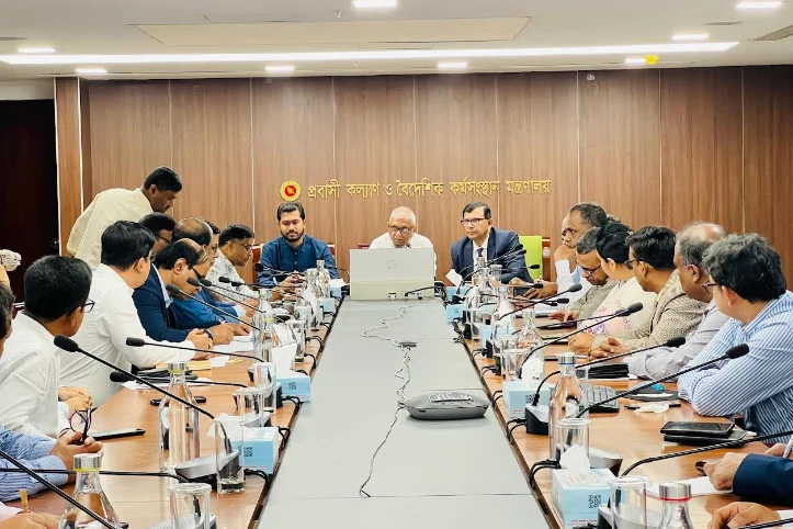 রাশিয়ায় ৩০ বাংলাদেশিকে পাঠিয়ে প্রতারণা : ৩ এজেন্সির লাইসেন্স বাতিল