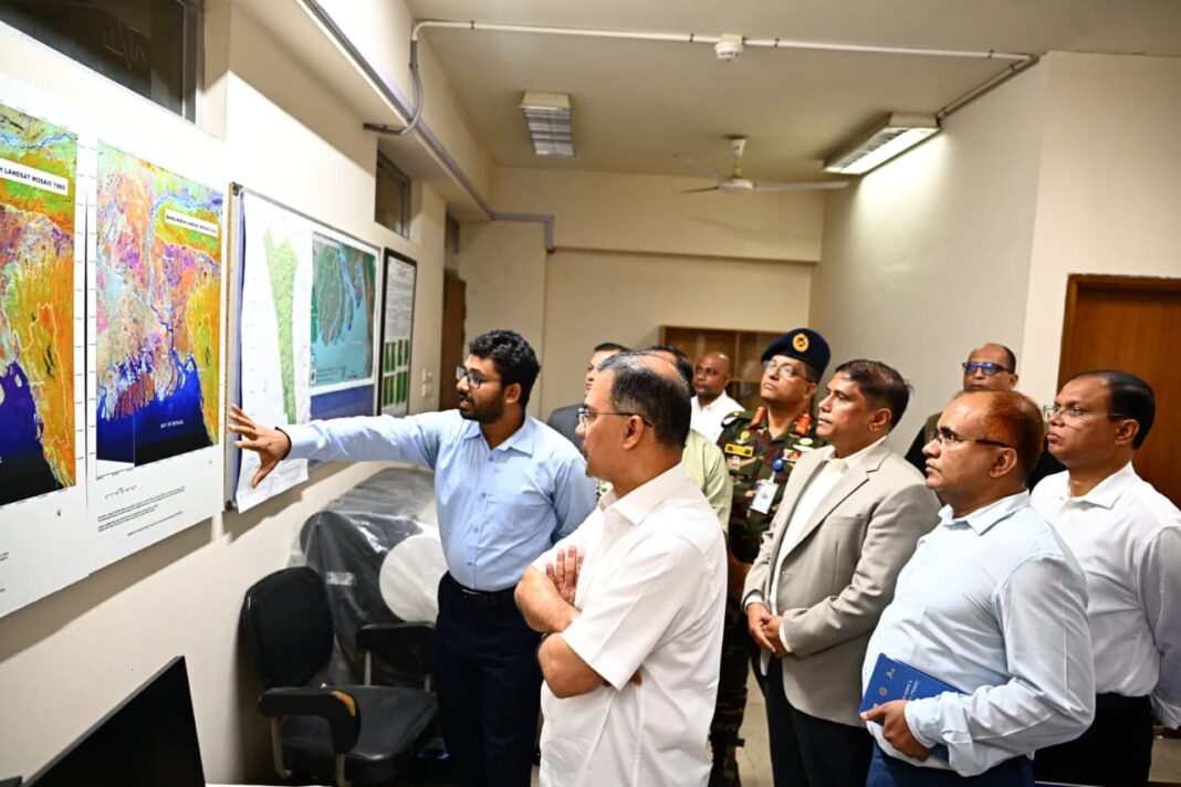 মহাকাশ গবেষণা প্রতিষ্ঠান ‘স্পারসো’ আকস্মিক পরিদর্শনে প্রধানমন্ত্রী তারেক রহমান