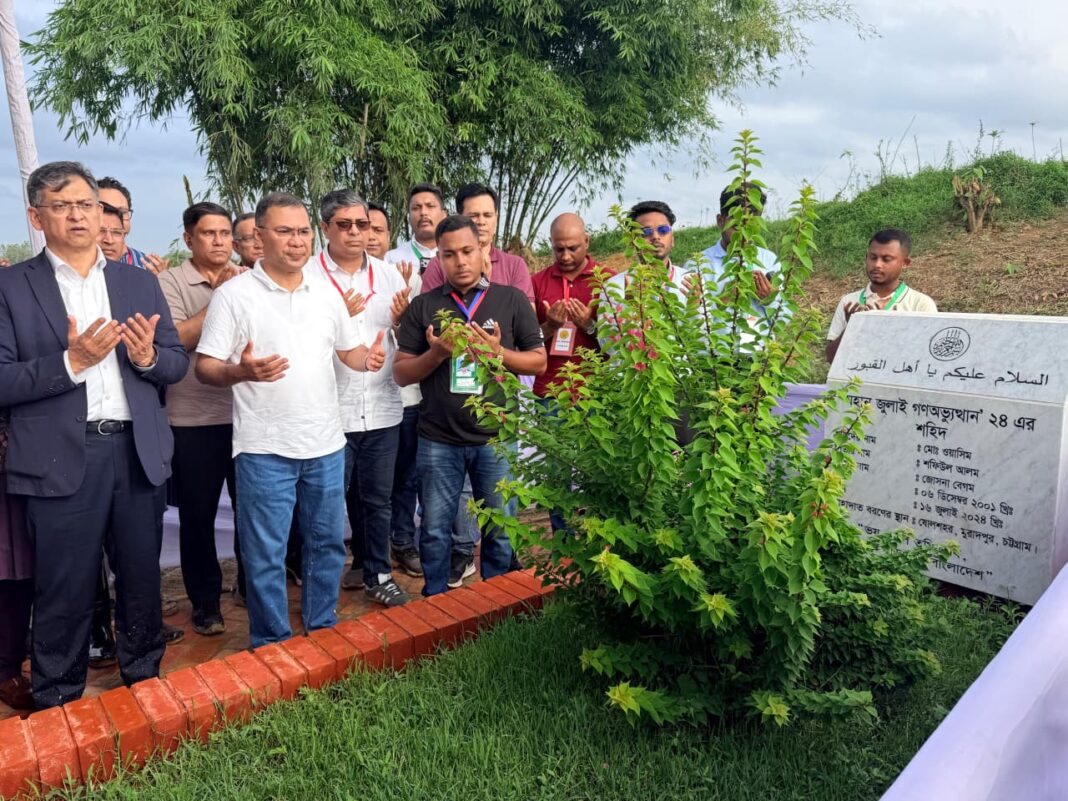 শহীদ ওয়াসিমের কবর জিয়ারত করেছেন প্রধানমন্ত্রী