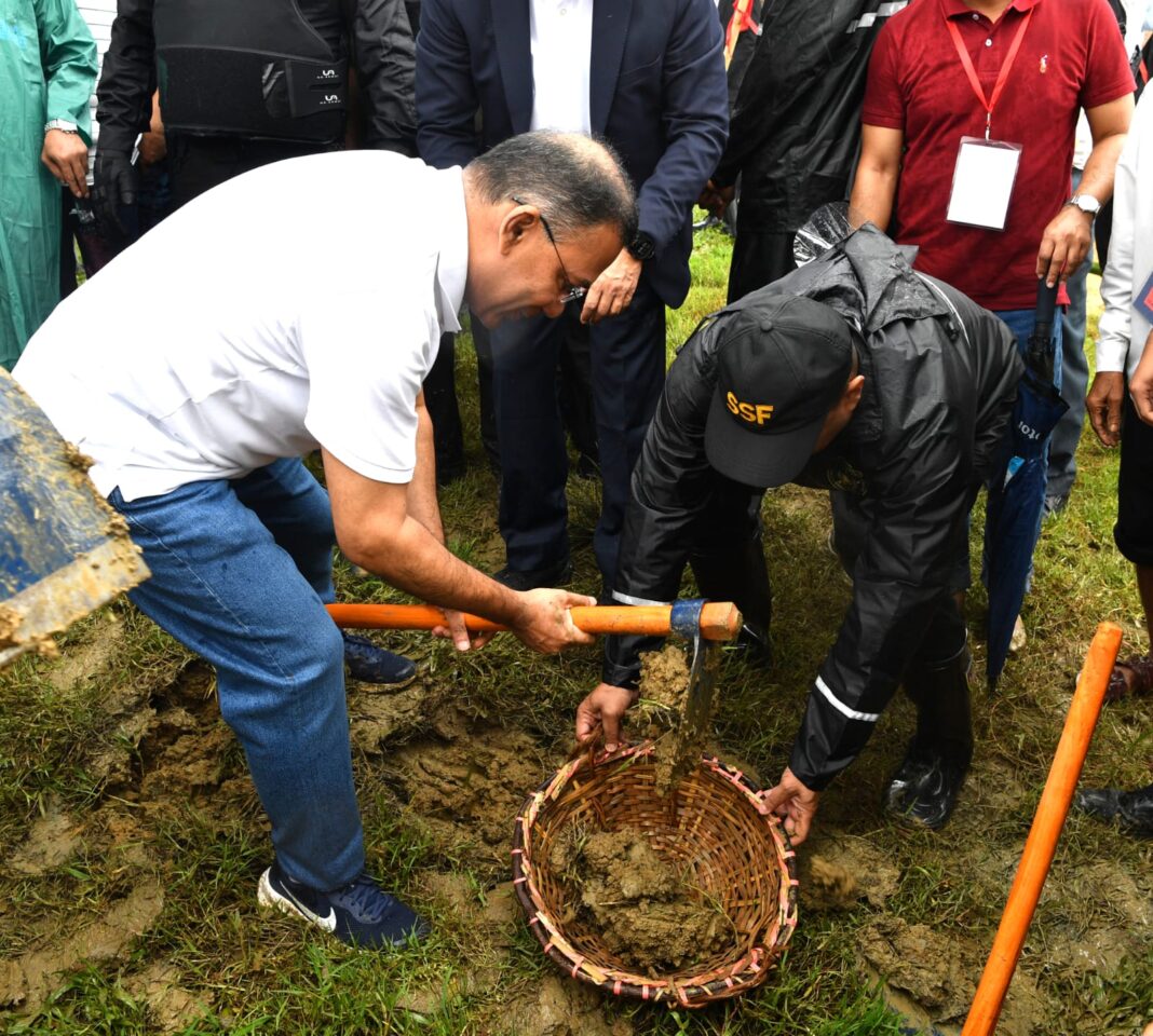 কক্সবাজারে পাতলী খাল পুন:খনন কার্যক্রমের উদ্বোধন করলেন প্রধানমন্ত্রী