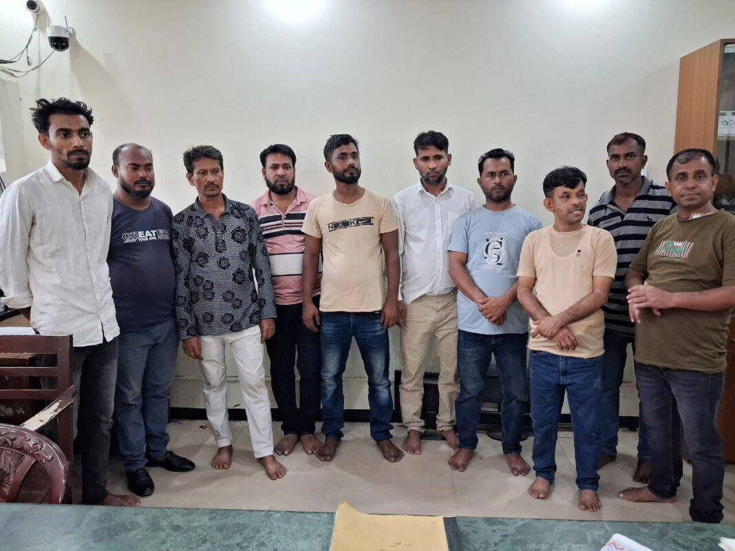 মোহাম্মদপুরে কার্যক্রম নিষিদ্ধ আওয়ামী লীগের ঝটিকা মিছিল, গ্রেপ্তার ১০