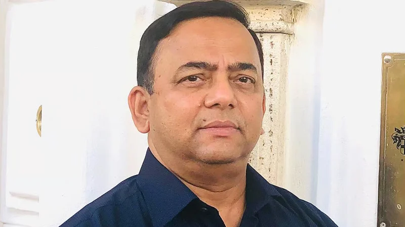 সাবেক আইজিপি বেনজীর আহমেদ দুবাইয়ে গ্রেপ্তার