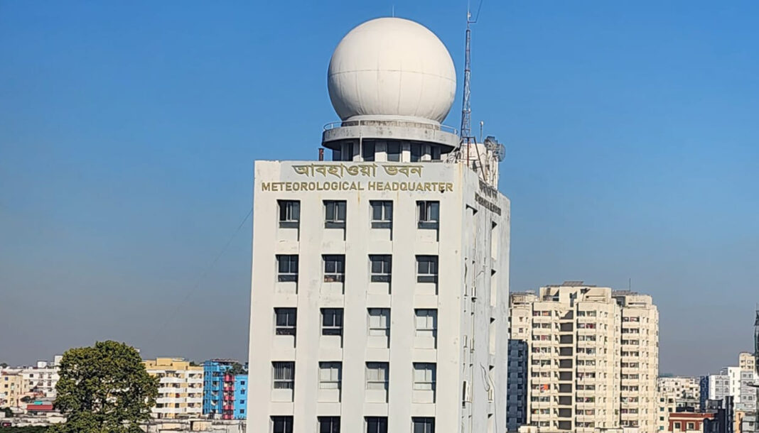 ঢাকাসহ ৯ অঞ্চলে ঝড়বৃষ্টির আভাস, কমবে গরম ঢাকাসহ ৯ অঞ্চলে ঝড়বৃষ্টির আভাস, কমবে গরম