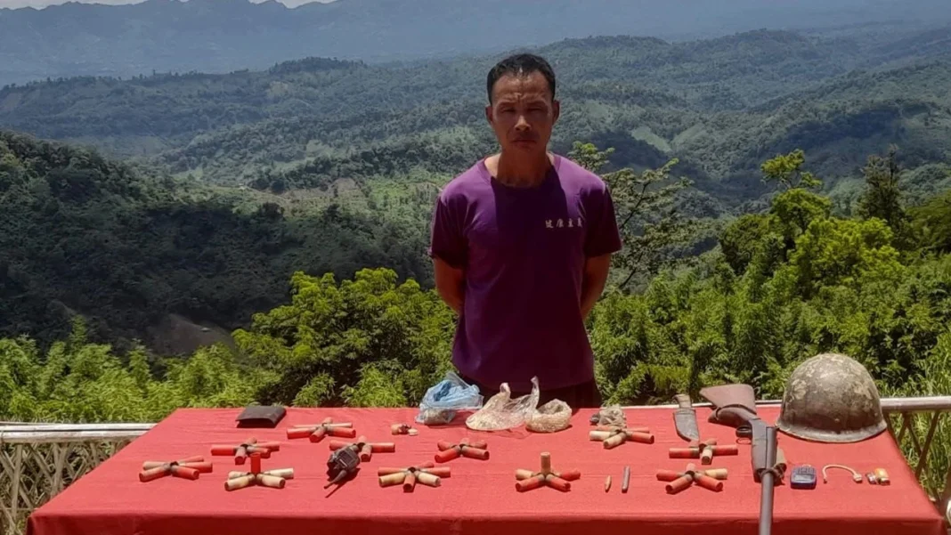 বান্দরবানে অস্ত্রসহ কেএনএফ সদস্য আটক