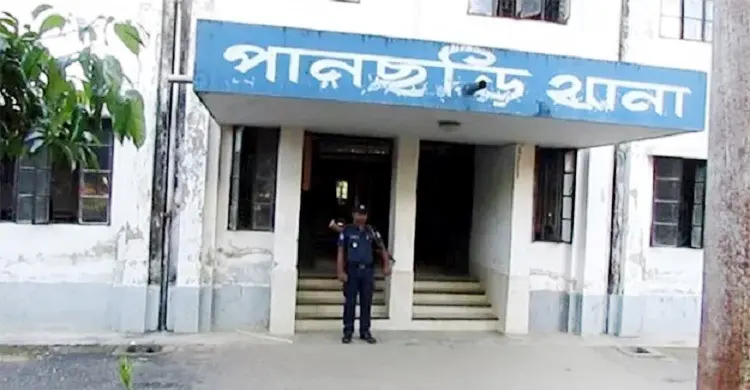 খাগড়াছড়িতে দুর্বৃত্তের গুলিতে নিহত ৩ খাগড়াছড়িতে দুর্বৃত্তের গুলিতে নিহত ৩