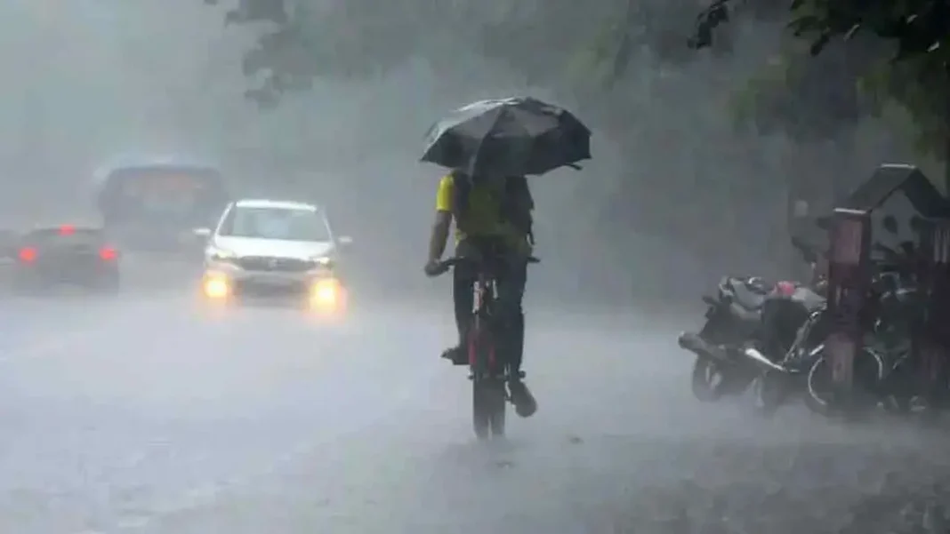 জুলাইয়ের স্বাভাবিক বৃষ্টিপাতের আভাস, তাপপ্রবাহও হতে পারে
