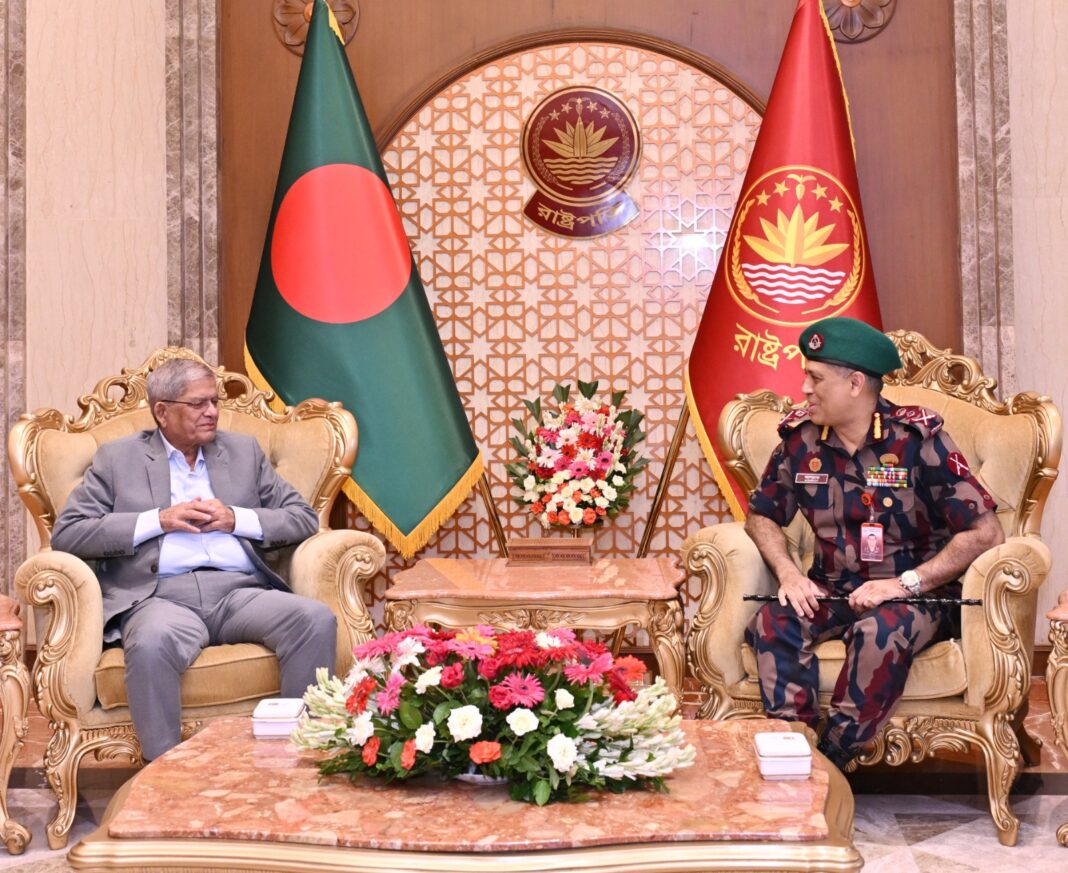 চোরাচালান, মাদক ও সীমান্ত হত্যা বন্ধে কার্যকর ব্যবস্থা গ্রহণে বর্ডার গার্ডকে রাষ্ট্রপতির আহ্বান চোরাচালান, মাদক ও সীমান্ত হত্যা বন্ধে কার্যকর ব্যবস্থা গ্রহণে বর্ডার গার্ডকে রাষ্ট্রপতির আহ্বান