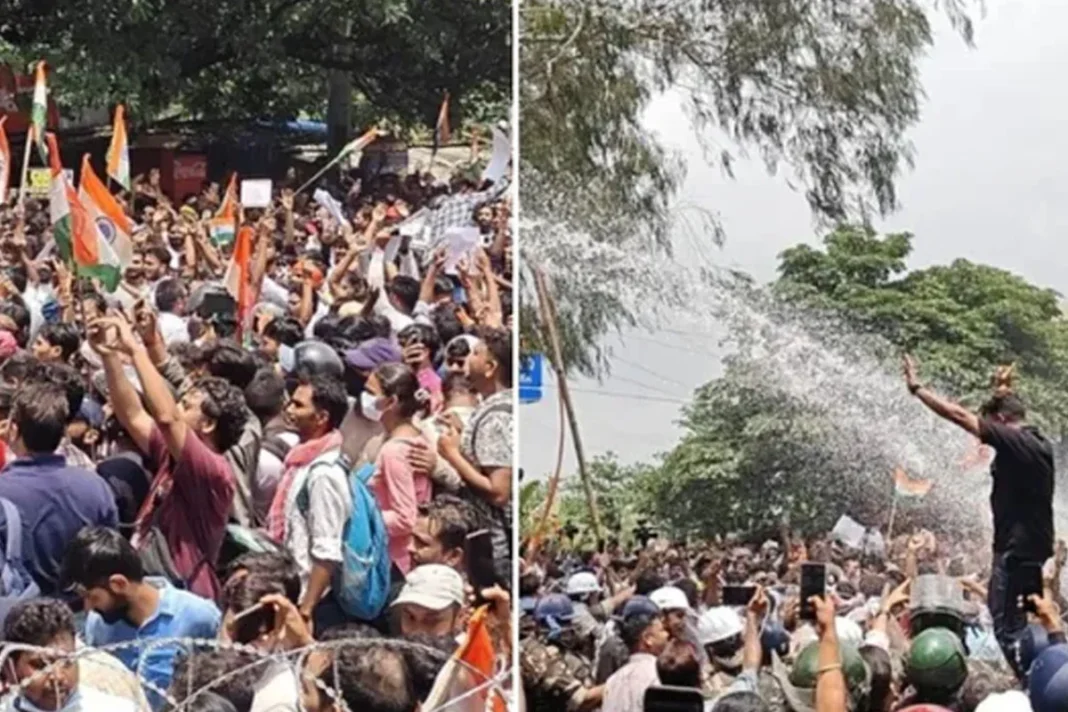 ভারতের ঝাড়খণ্ডে আন্দোলনকারী শিক্ষার্থীদের ওপর পুলিশের লাঠিচার্জ ভারতের ঝাড়খণ্ডে আন্দোলনকারী শিক্ষার্থীদের ওপর পুলিশের লাঠিচার্জ