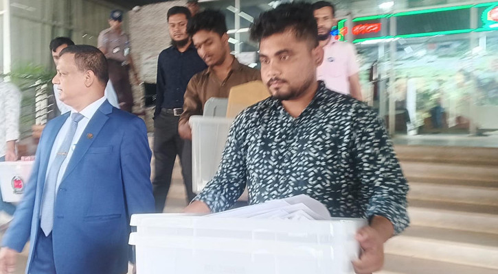 রাষ্ট্রপতি নির্বাচন: ব্যালট পেপারসহ ভোটের সামগ্রী নিয়ে সংসদে ইসি রাষ্ট্রপতি নির্বাচন: ব্যালট পেপারসহ ভোটের সামগ্রী নিয়ে সংসদে ইসি