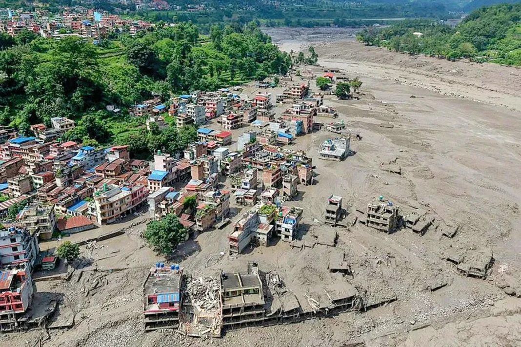 নেপালে নিহত বেড়ে ৯০৩, নিখোঁজ ৪২০০ নেপালে নিহত বেড়ে ৯০৩, নিখোঁজ ৪২০০
