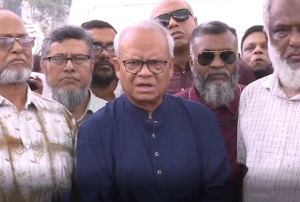 সরকারকে ব্যর্থ করতে দেশের বিরুদ্ধে একটি দল চক্রান্ত করছে : রিজভী সরকারকে ব্যর্থ করতে দেশের বিরুদ্ধে একটি দল চক্রান্ত করছে : রিজভী