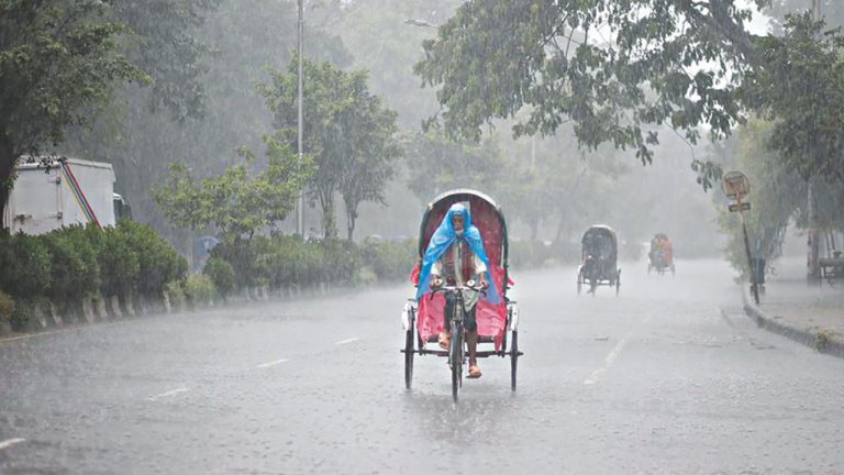 দুপুরের মধ্যেই ঢাকায় বজ্রবৃষ্টির সম্ভাবনা: আবহাওয়া অফিস দুপুরের মধ্যেই ঢাকায় বজ্রবৃষ্টির সম্ভাবনা: আবহাওয়া অফিস