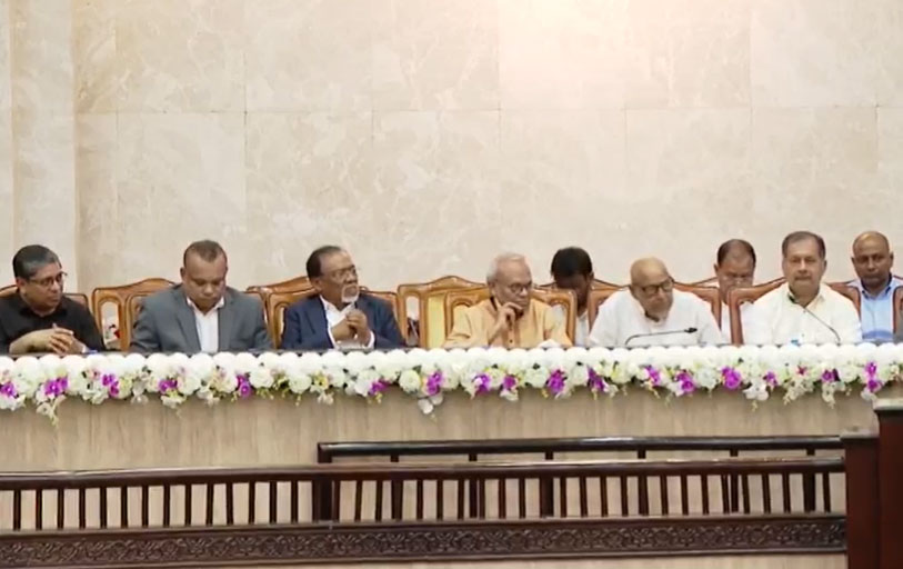জনগণের স্বস্তির জন্য কাজ করছে সরকার: রিজভী জনগণের স্বস্তির জন্য কাজ করছে সরকার: রিজভী