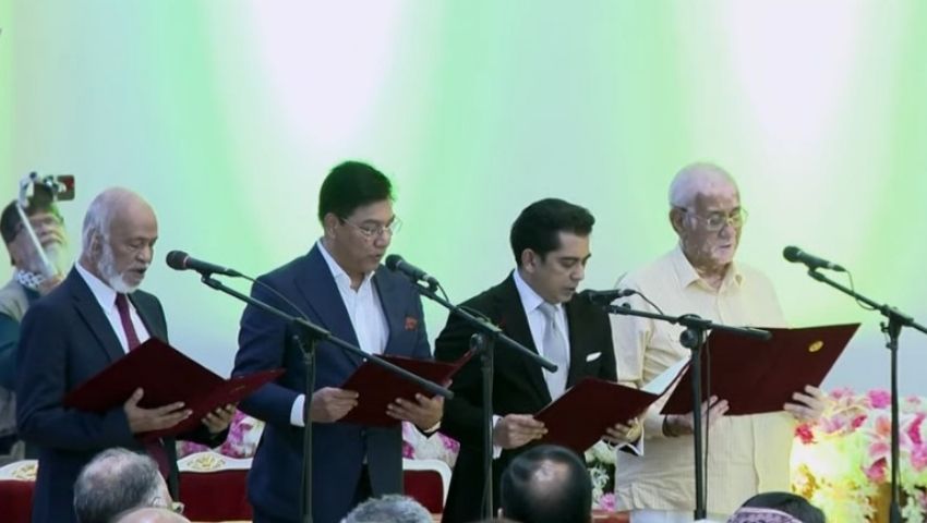 শপথ নিলেন নতুন চার মন্ত্রী শপথ নিলেন নতুন চার মন্ত্রী
