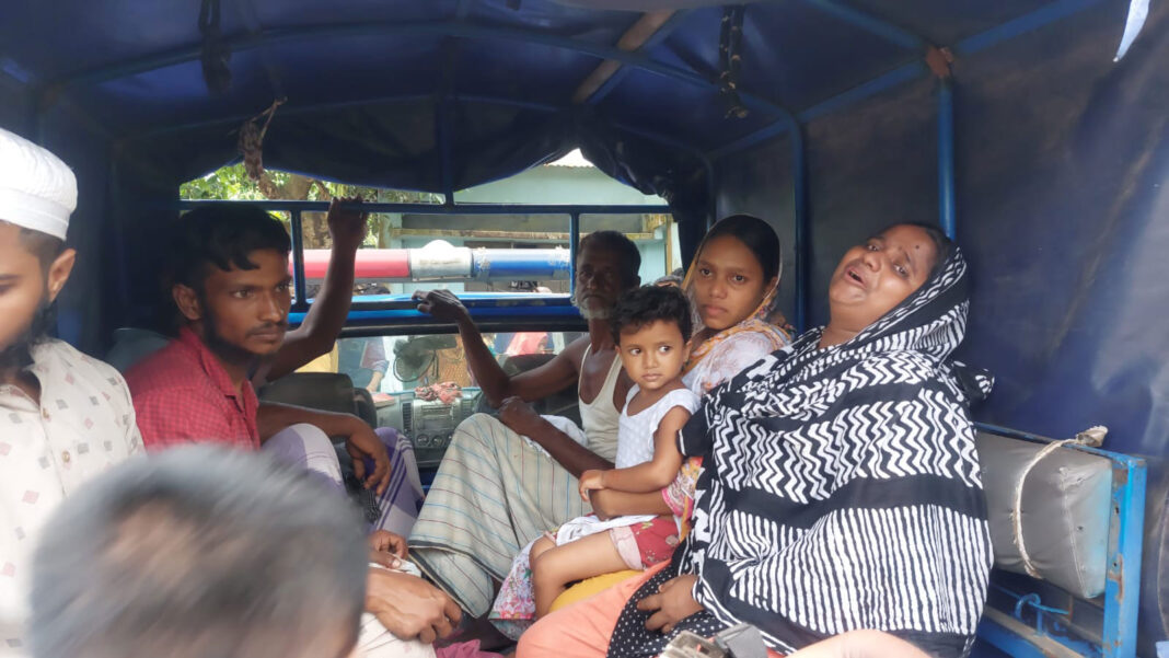 সন্তানের সামনে বাবাকে পিটিয়ে হত্যার অভিযোগ, আটক ৫ সন্তানের সামনে বাবাকে পিটিয়ে হত্যার অভিযোগ, আটক ৫