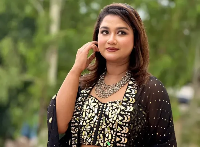 ১৫ বছর পর যুক্তরাষ্ট্রে গাইবেন ঝিলিক ১৫ বছর পর যুক্তরাষ্ট্রে গাইবেন ঝিলিক