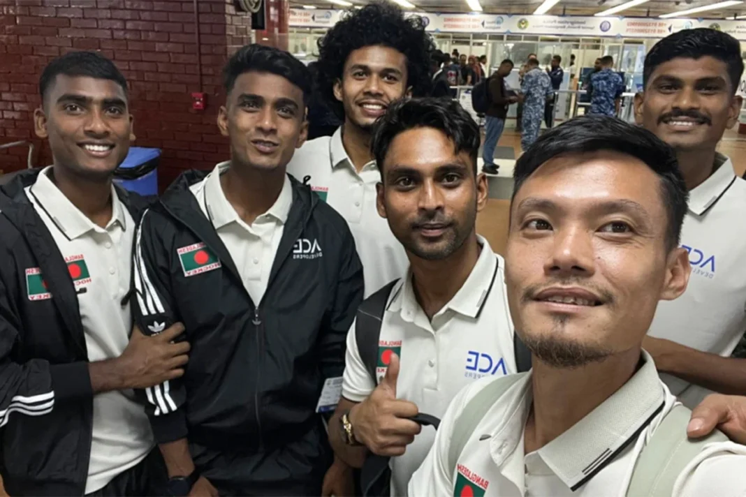 এশিয়ান গেমস সামনে রেখে চীন সফরে হকি দল এশিয়ান গেমস সামনে রেখে চীন সফরে হকি দল