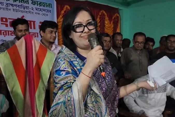 সরকারকে দোষ দেই না, নানা খরচে সরকার বিপর্যস্ত: রুমিন ফারহানা সরকারকে দোষ দেই না, নানা খরচে সরকার বিপর্যস্ত: রুমিন ফারহানা