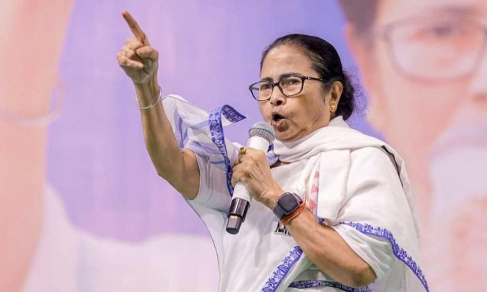 নেতাদের ‘গৃহবন্দির’ অভিযোগ তুলে মমতা বলেলন, পারলে আমাকে থামান