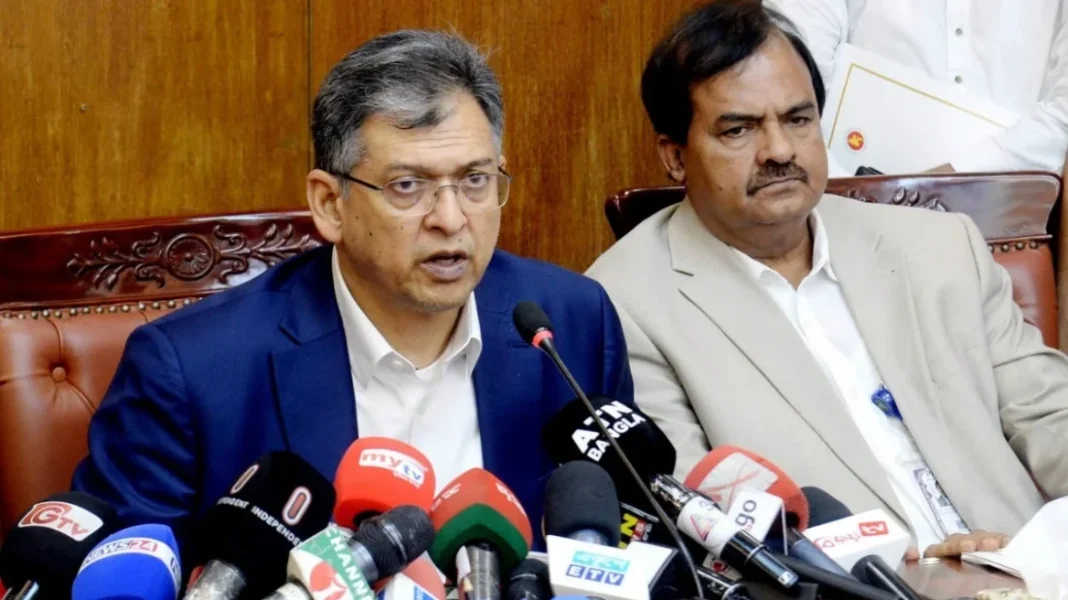 দুর্গাপূজা পালনে সকল নিরাপত্তা প্রস্তুতি সম্পন্ন: স্বরাষ্ট্রমন্ত্রী দুর্গাপূজা পালনে সকল নিরাপত্তা প্রস্তুতি সম্পন্ন: স্বরাষ্ট্রমন্ত্রী