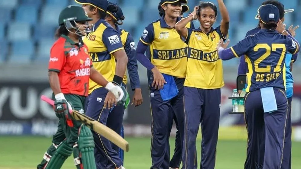 শ্রীলঙ্কার কাছে হেরে শেষ চারের পথ কঠিন করল বাংলাদেশ শ্রীলঙ্কার কাছে হেরে শেষ চারের পথ কঠিন করল বাংলাদেশ
