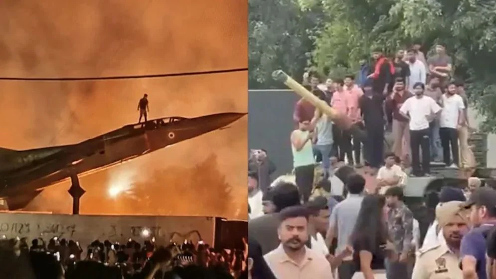 ভারতে রাস্তায় নেমে এলো শতশত শিক্ষার্থী, যুদ্ধবিমান-ট্যাংকে চড়ে বিক্ষোভ ভারতে রাস্তায় নেমে এলো শতশত শিক্ষার্থী, যুদ্ধবিমান-ট্যাংকে চড়ে বিক্ষোভ