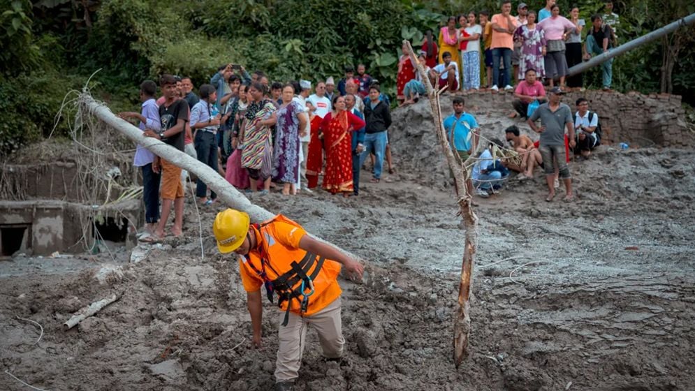 নেপালে বন্যা: ১১ হাজারের বেশি মানুষ উদ্ধার, নিখোঁজ ৪ হাজার