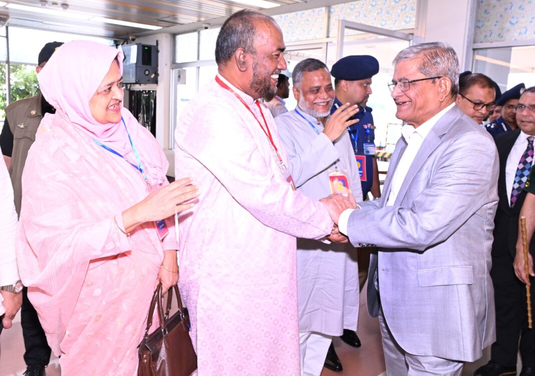 সিলেটে নাগরিক সংবর্ধনায় যোগ দিয়েছেন রাষ্ট্রপতি সিলেট সিটি কর্পোরেশন আয়োজিত নাগরিক সংবর্ধনা অনুষ্ঠানে যোগ দিয়েছেন রাষ্ট্রপতি