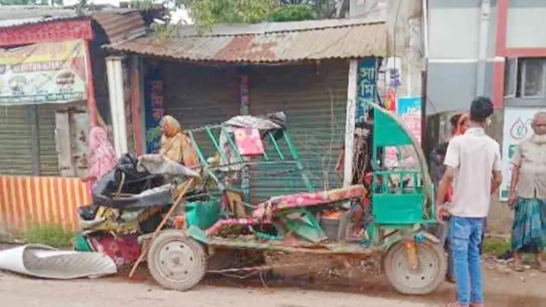 গাজীপুরে ট্রাক-অটোরিকশার সংঘর্ষে নিহত ৩ গাজীপুরে ট্রাক-অটোরিকশার সংঘর্ষে নিহত ৩