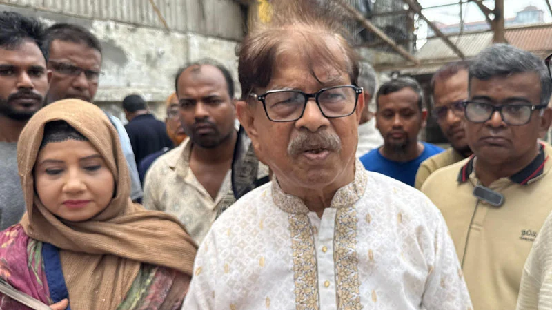 রাড্ডায় হামলাকারীদের পেছনে ‘বড় ভাই’ বা ‘বড় আপা’ আছে: মান্না রাড্ডায় হামলাকারীদের পেছনে ‘বড় ভাই’ বা ‘বড় আপা’ আছে: মান্না