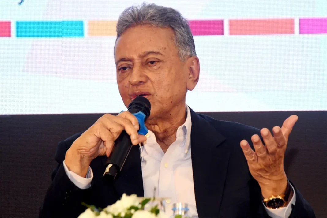 ঋণের ওপর নির্ভরতা কমিয়ে বিদেশি বিনিয়োগে গুরুত্ব দেওয়া হচ্ছে: অর্থমন্ত্রী