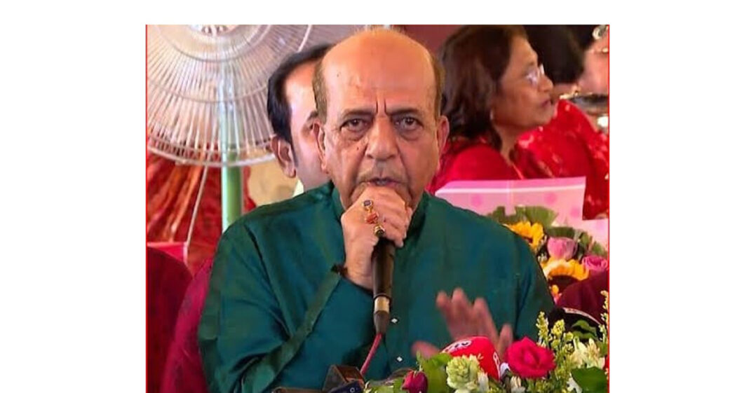 বাংলাদেশে উৎসবমুখর পরিবেশে দুর্গাপূজা উদযাপিত হচ্ছে: দীনেশ ত্রিবেদী