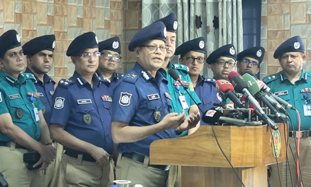 চাঁদাবাজি বন্ধে শিগগিরই নতুন আইন আসছে : আইজিপি