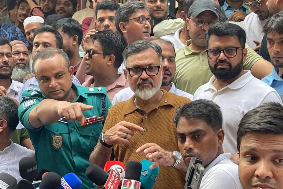 ফুটপাত ও সড়ক জঞ্জালমুক্ত না হওয়া পর্যন্ত উচ্ছেদ অভিযান চলবে: ডিএনসিসি প্রশাসক