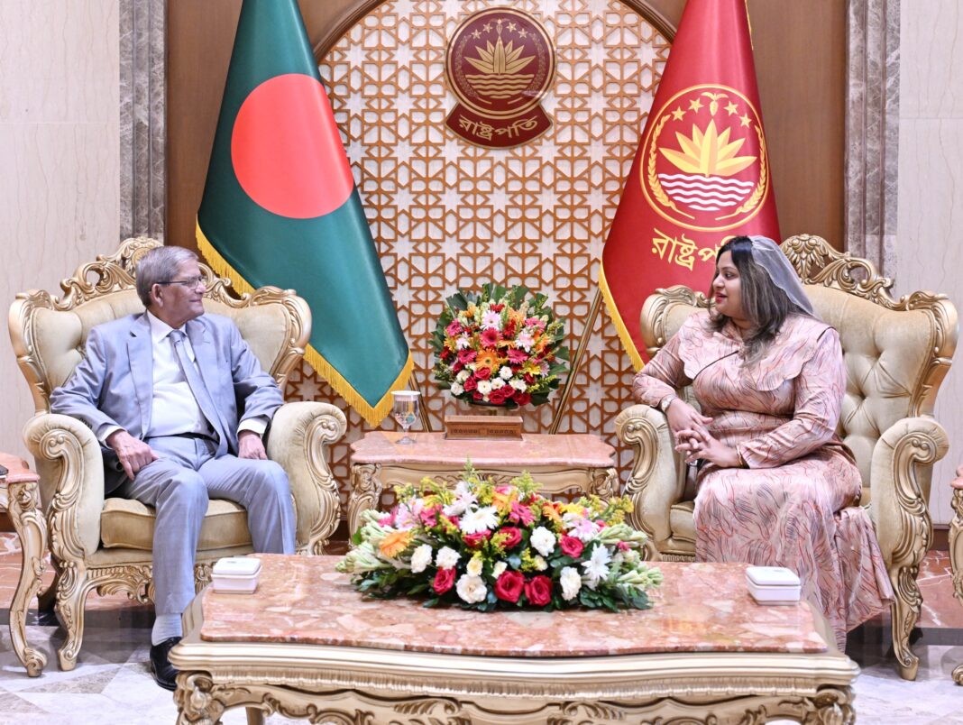 মালদ্বীপের সঙ্গে বাণিজ্য, বিনিয়োগ ও বিভিন্ন খাতে সহযোগিতা সম্প্রসারণে গুরুত্বারোপ রাষ্ট্রপতির