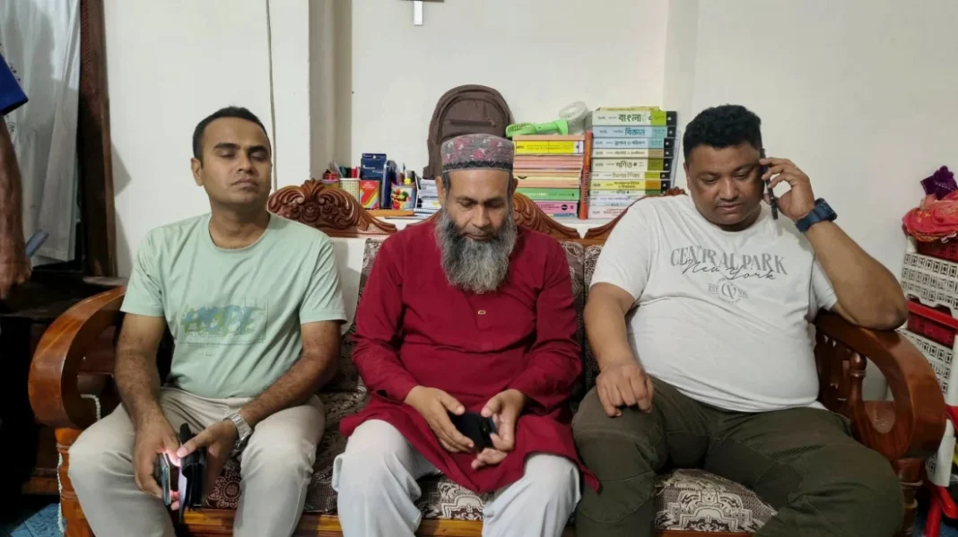 কুষ্টিয়ায় সেই শিক্ষক আটকের ঘটনায় প্রধানমন্ত্রী ‘সংক্ষুব্ধ’